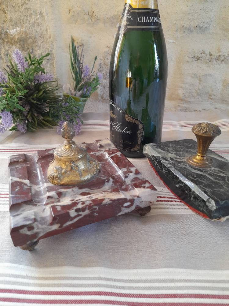 Français Meubles De Bureau Encre Puits D'encre Buvards En Marbre Et Ormolu Support Meubles Anciens
