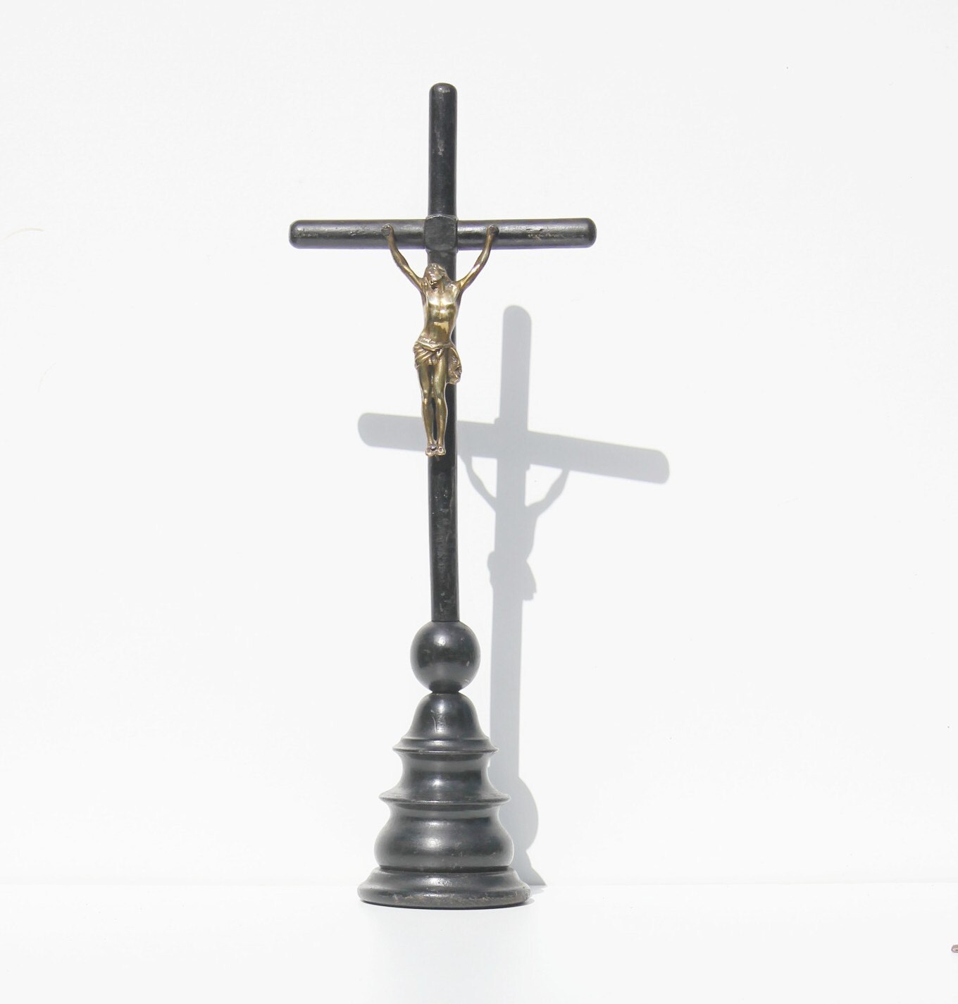 Grand Français Antique Croix, Crucifix, Bois et Laiton, Décor Religieux,