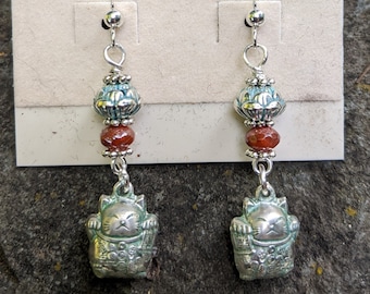 Lucky Cat Dangle Earrings: Sterling Silver Maneki Neko with Lotus