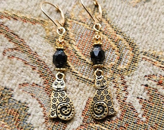 Cat Earrings Gold Leverback Czech Black Glass Cat Dangle Earrings Cat Lover Gift Animal Lover Gift Gold Black Beaded Tierra Cast Earrings