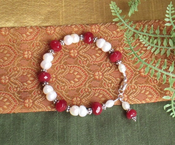 pearl and jade bracelet