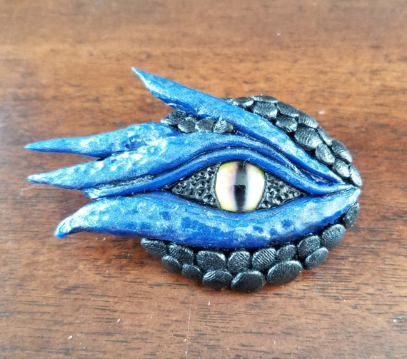 Eye brooch online