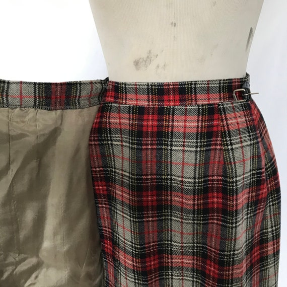 Vintage 70s KIltie Plaid Below the Knee Wool Blen… - image 2