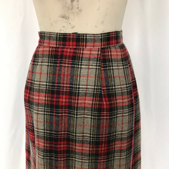 Vintage 70s KIltie Plaid Below the Knee Wool Blen… - image 5