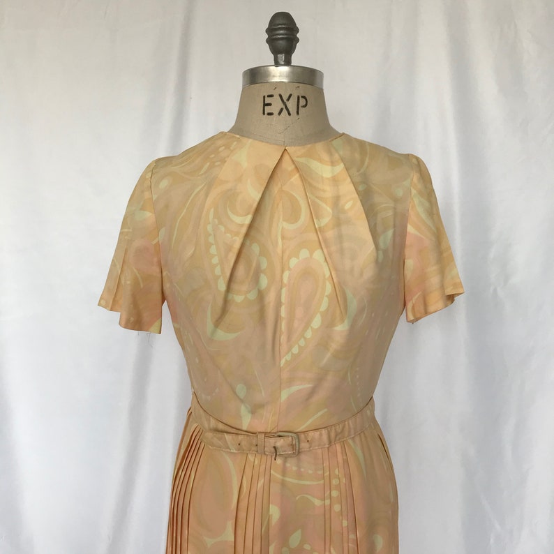 Vintage 50s-60s Handmade Pink Paisley Knee Length Dress Pleated Skirt Women/'s Size Medium Free US Shipping