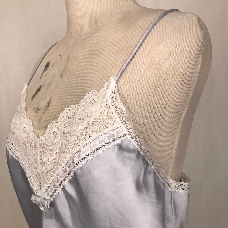 Vintage 80s Carole Hochman for Chevette Pale Lavender Purple Nightie Drop Waist Open Back Union Made in the USA Women/'s Size Medium