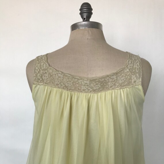 Vintage 50s Lemon Yellow Babydoll Nightie with Ma… - image 8