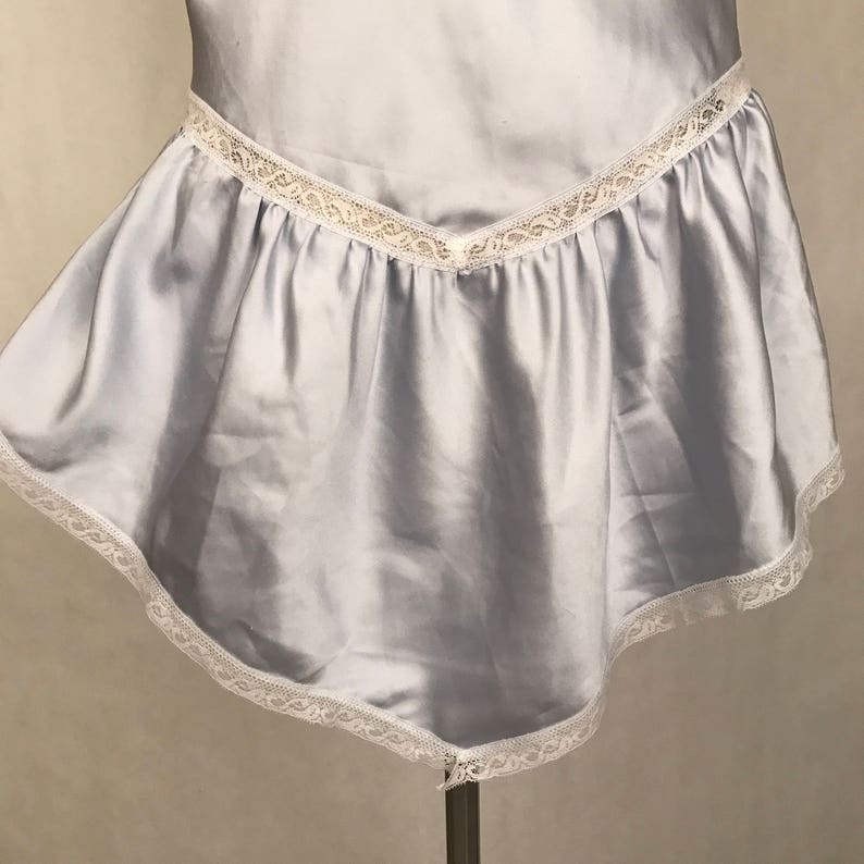 Vintage 80s Carole Hochman for Chevette Pale Lavender Purple Nightie Drop Waist Open Back Union Made in the USA Women/'s Size Medium