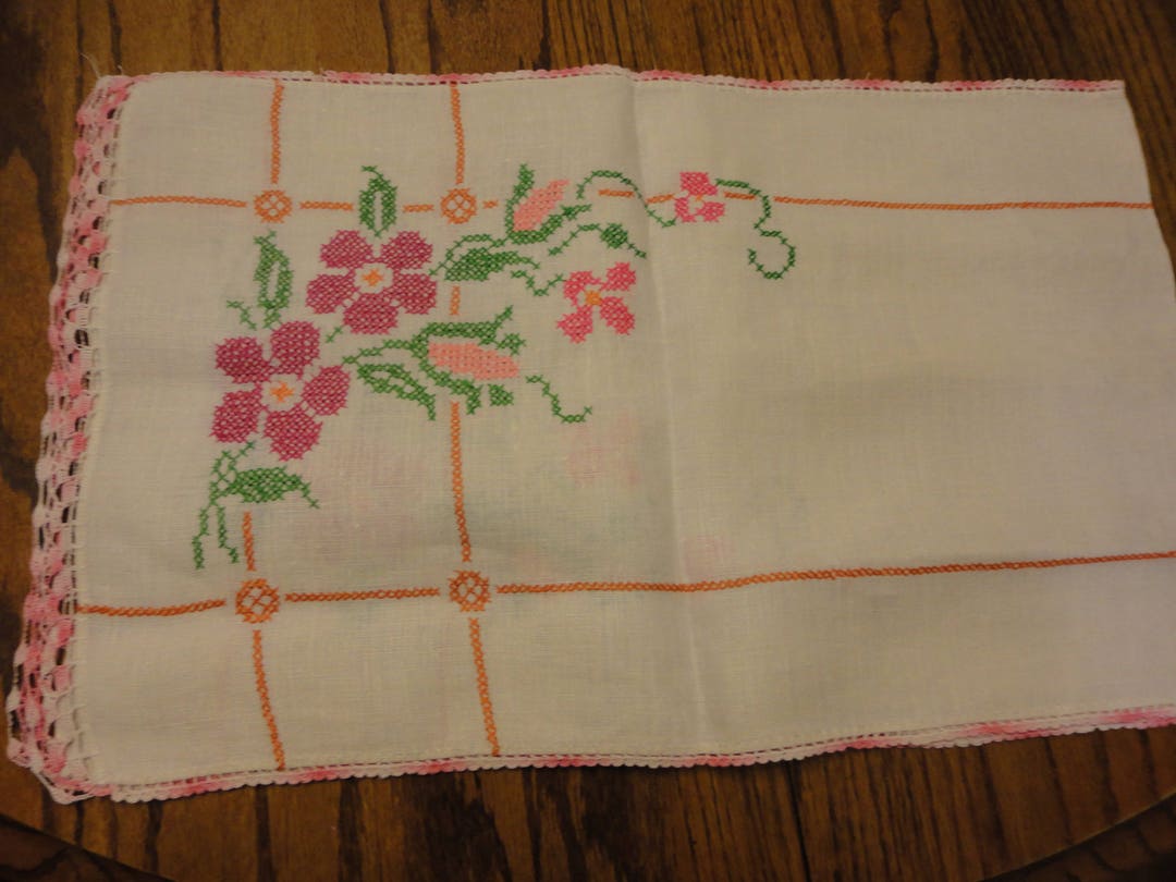 Crossstitch Dresser Scarf With Crochet Edging Etsy