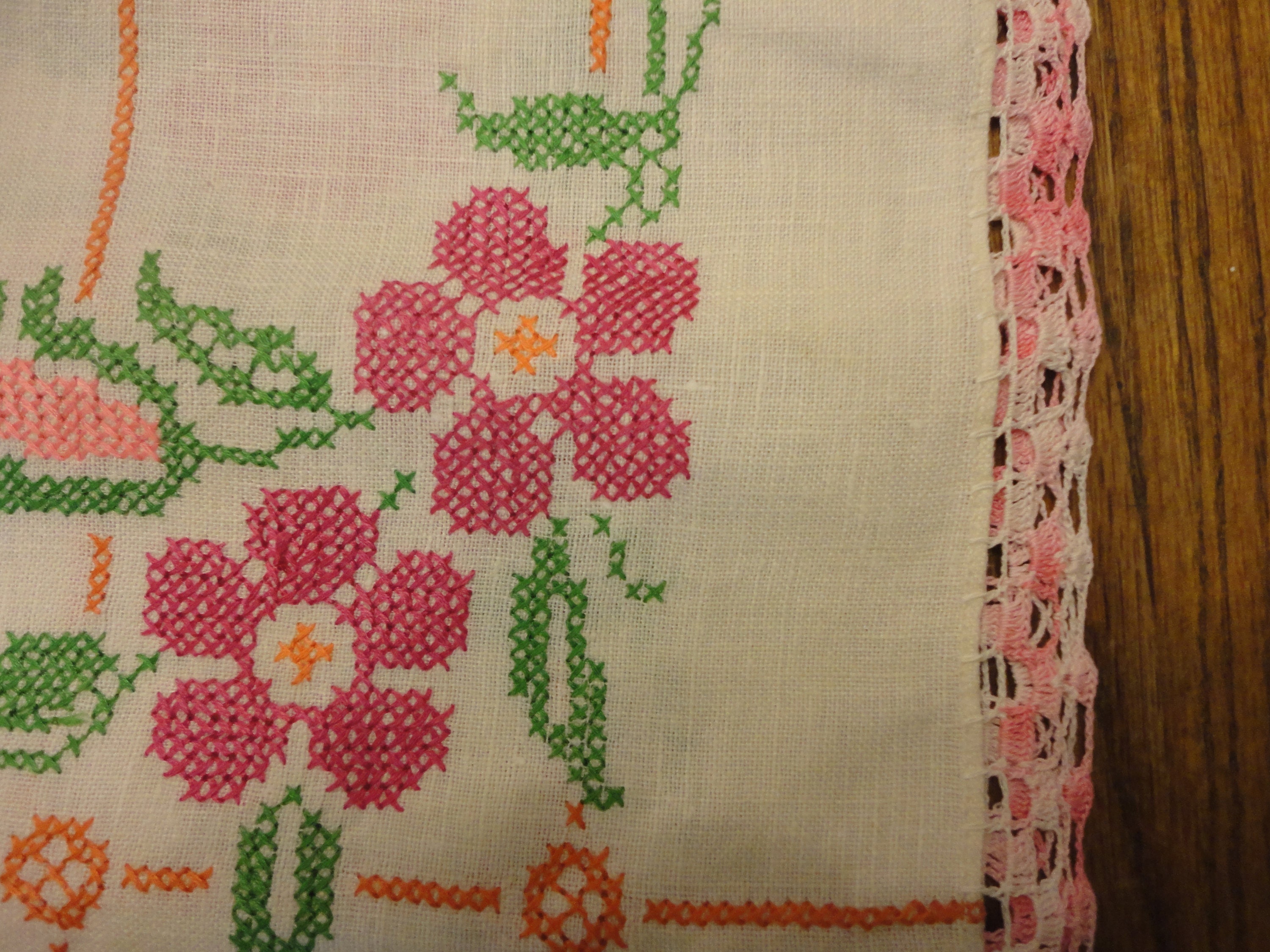 Crossstitch Dresser Scarf With Crochet Edging Etsy