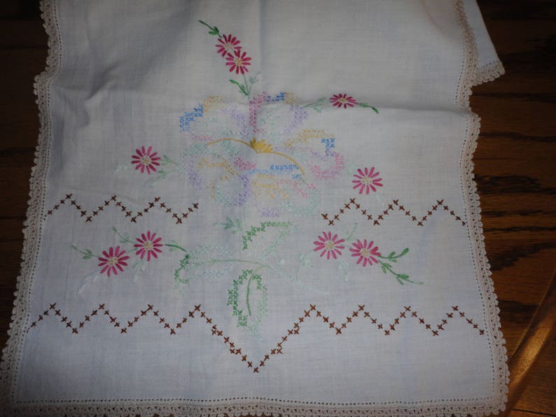 Vintage Dresser Scarf With Cross Stitch Flowers Etsy