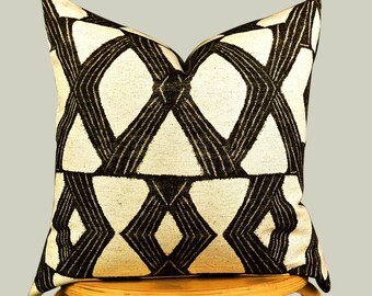 X's & O's Tribal-Inspired Throw Pillow Cover | Novogratz Geo Design Pillow | Boho Pillows | Sofa Pillows | Global Style Home Decor