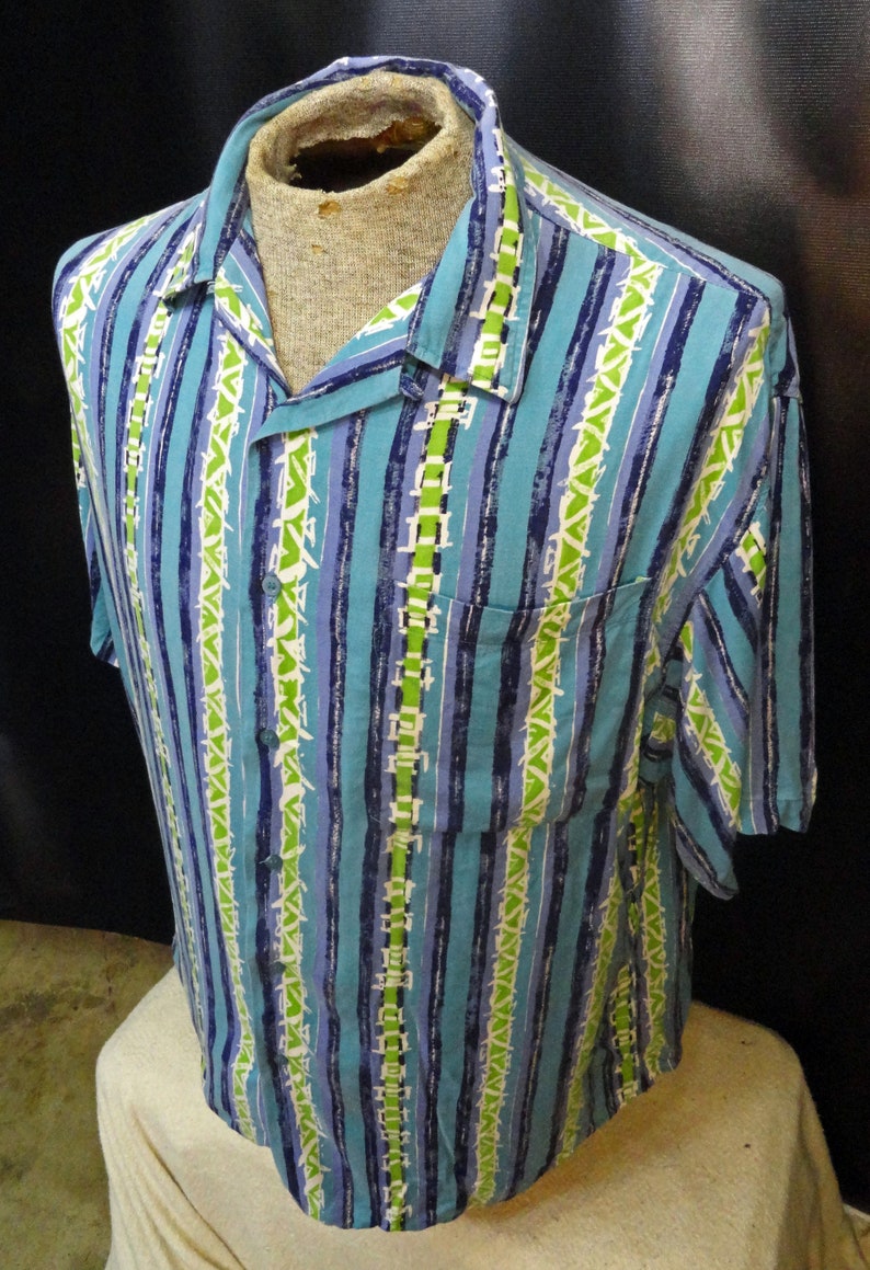 Vintage Men/'s Nik NIk Blue Green Purple Striped Disco Short Sleeve Dress Shirt Size Large!