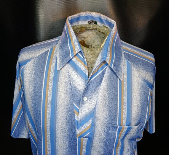 1970 Ware ' s Resort Ware 1970 Californie rayé bleu gros col manches courtes robe Disco chemise bouton pour homme Vintage Up grande taille 4ae224 1970 Ware ' s Resort Ware 1970 Californie rayé bleu gros col manches courtes robe Disco chemise bouton pour homme Vintage Up grande taille 4ae224