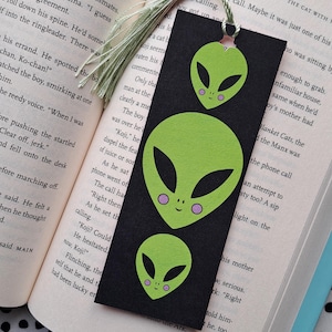 Alien bookmark