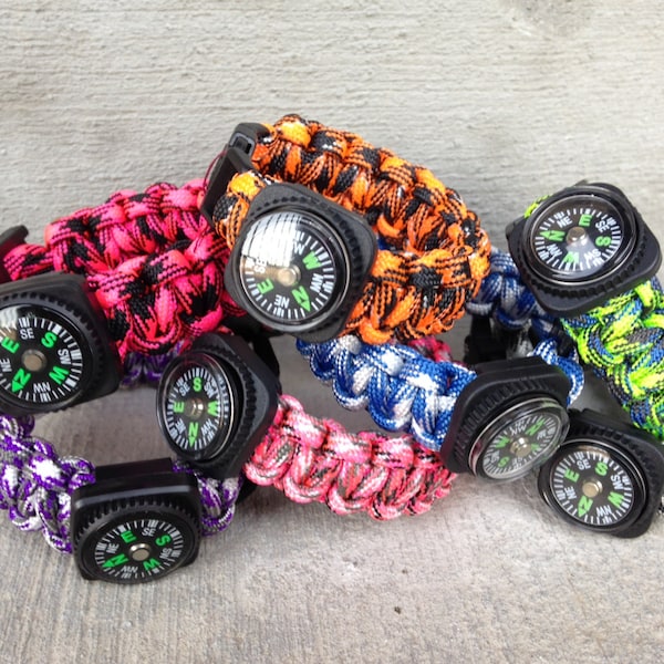 FREE SHIPPING - Boys and Girls Survival Paracord Bracelet - Camo with Compass