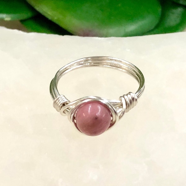 Rhodonite Wire-Wrapped Ring - Dainty Rhodonite Ring - Heart Chakra Jewelry - Meditation Ring  - Gemstone Ring - Dainty Stone Ring