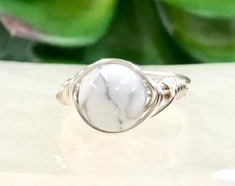 Howlite Wire-Wrapped Ring - Dainty Howlite Ring - Crown Chakra Jewelry - Meditation Ring  - Gemstone Ring - Dainty Stone Ring