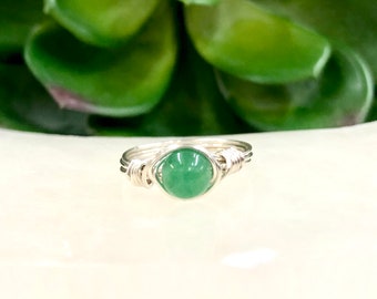 Green Aventurine Wire-Wrapped Ring - Dainty Aventurine Ring - Heart Chakra Jewelry - Meditation Ring  - Gemstone Ring - Dainty Stone Ring