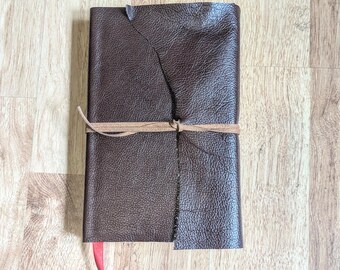 A Court of Thorns and Roses: Leather Rebound Book, ACOTAR, Prythian Edition