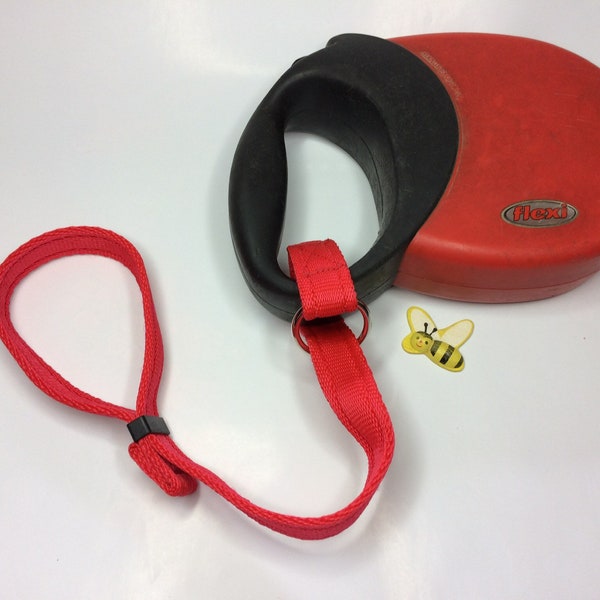 Dog Safety Strap - Wrist Strap - SafeBee - for use with extendable dog leads