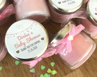 Recuerdos personalizados para baby shower / Mini velas de cera de soja con temática de corazones