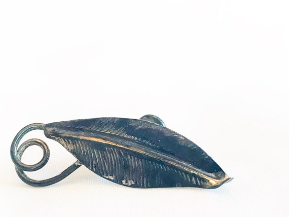 Vintage sterling silver leaf screw back earrings … - image 2
