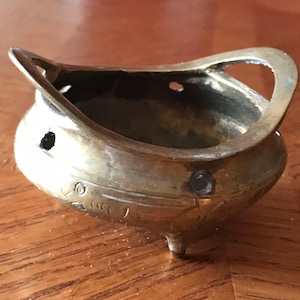 Vintage Chinese Etched Brass footed Incense Bowl 1940&#39;s
