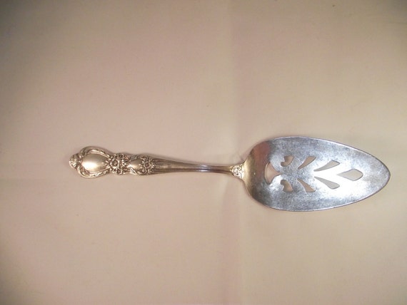 Silverplate Sugar Spoon Heritage by 1847 Rogers 