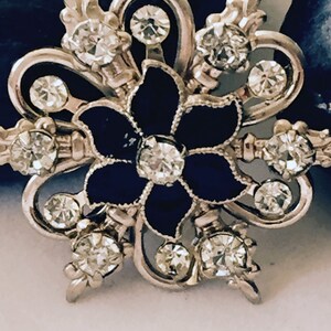 Sparkling sapphire rhinestone diamond gold tone pin