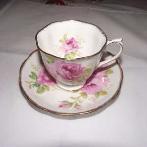 Royal Albert Tea Cup & Saucer &#39;American Beauty&#39; 1950&#39;s English Fine Bone China