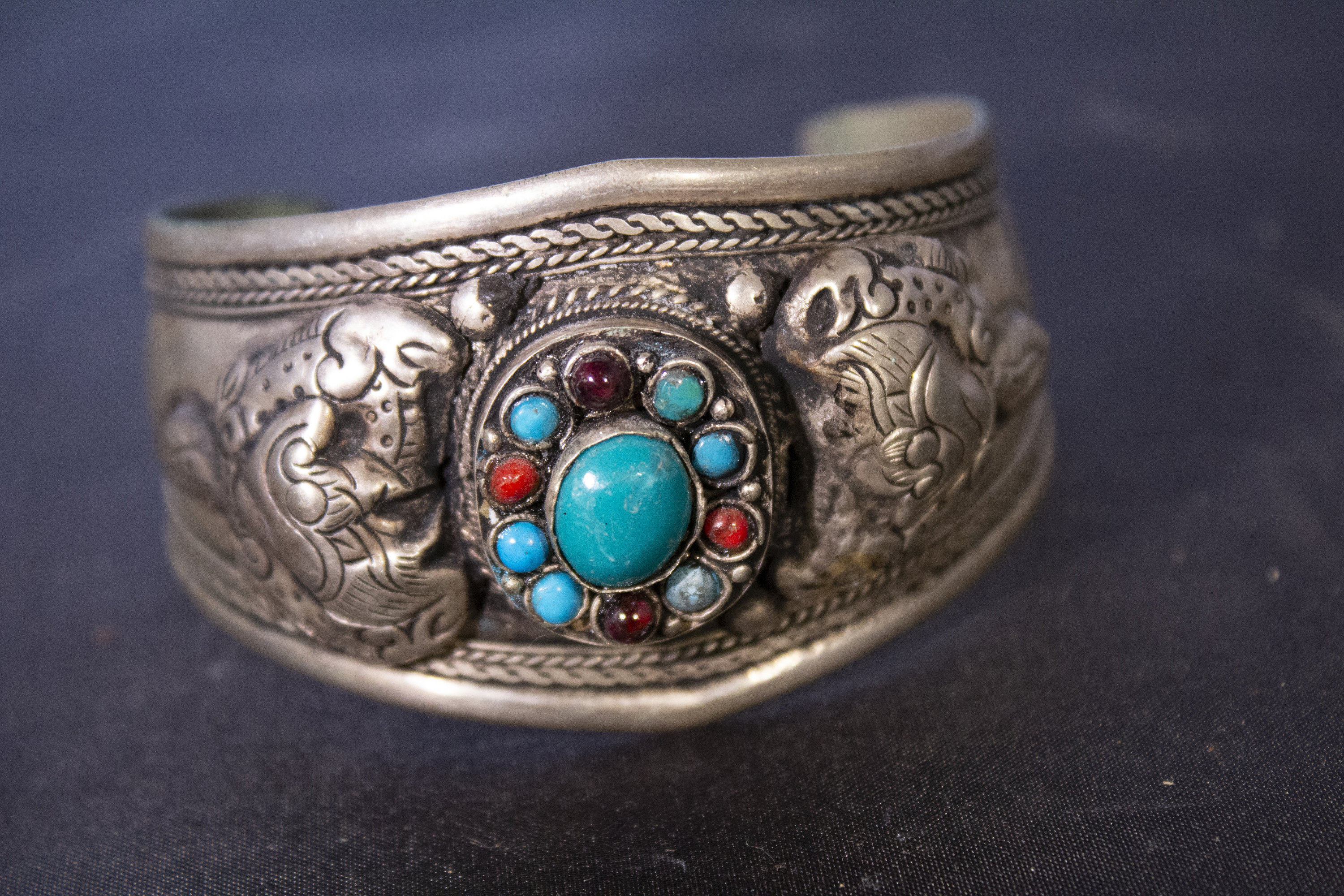 VINTAGE 1940'S NAVAJO INDIAN TWISTED WIRE SILVER GREEN
