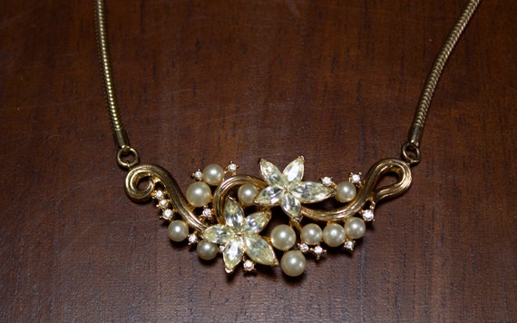 Vintage Trifari Floral Rhinestone Pendant Necklace