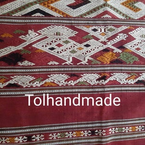Vintage Laos woven silk table runner. Supplementary welt weaving.
