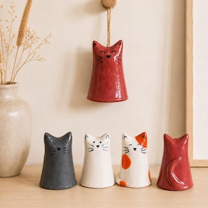 Campana de cerámica con forma de gato, esculpida a mano, adorno colgante para gatos, decoración con campanillas de cerámica.