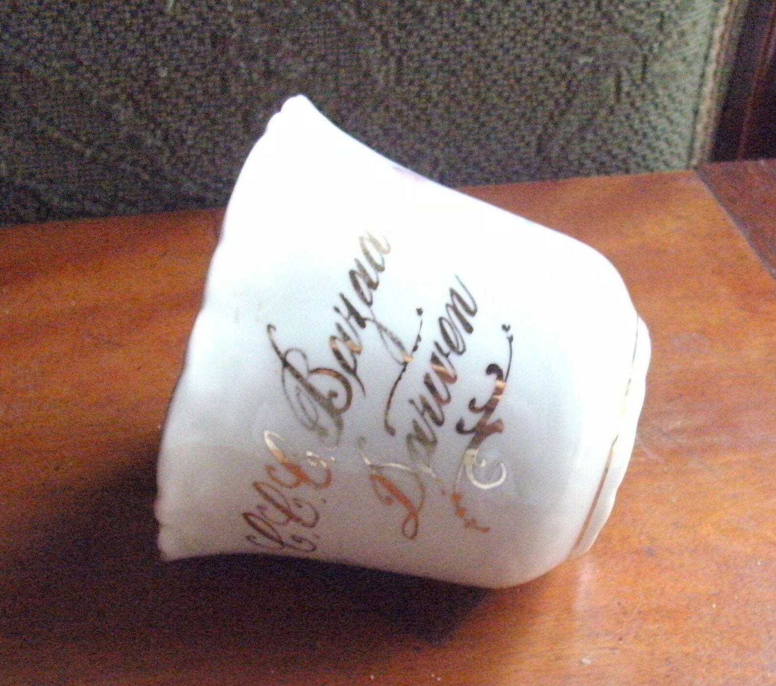 Coupe de Porcelaine Insolite Des Années 1930/40 avec Lettrage Doré C.c.c. Bazaar Darwen,17.44 EUR