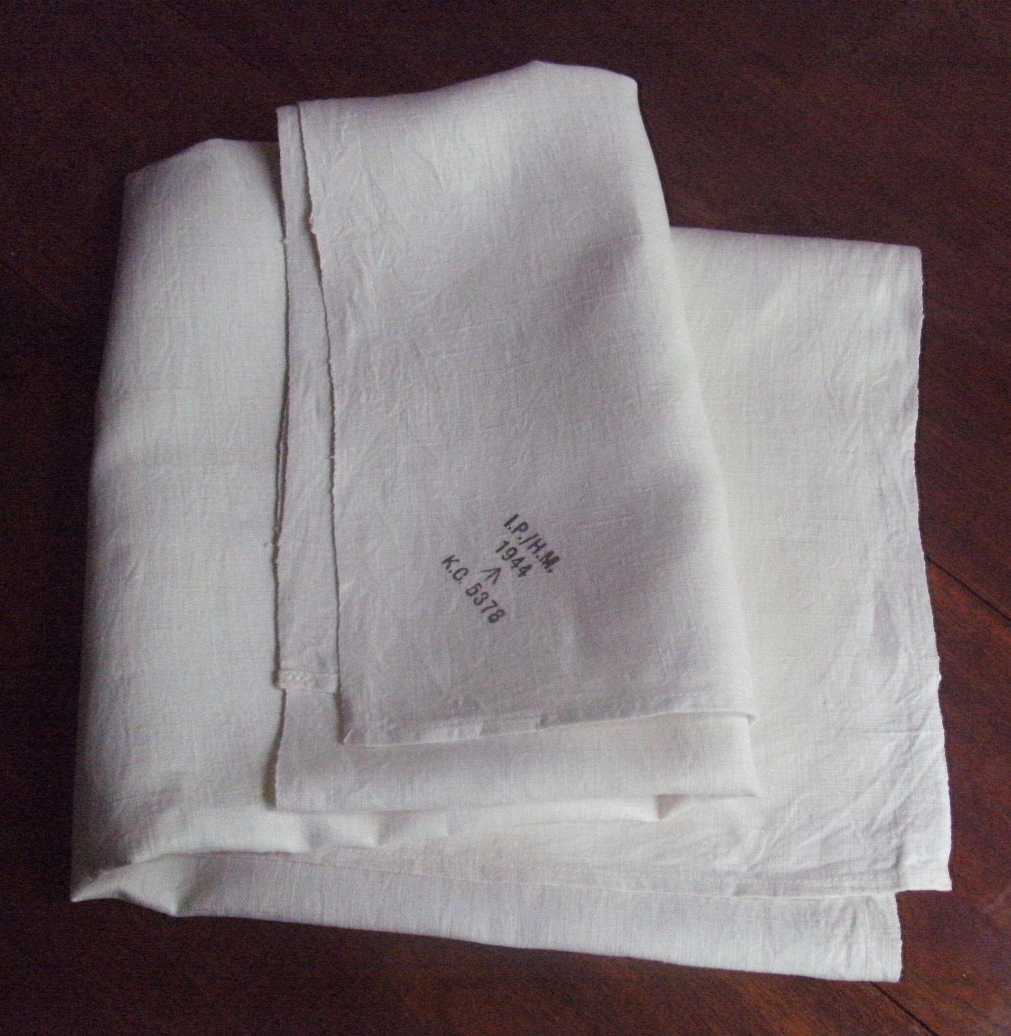 1944 Un Peu d'histoire de Guerre. Orig.vtg.government Issue I.p./H.m.1944 | ArrowK.c. 5378 Linen Clo