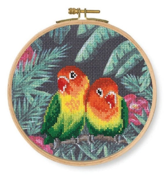 DMC I Can Stitch - Parrot DMC I Can Stitch - Parrot