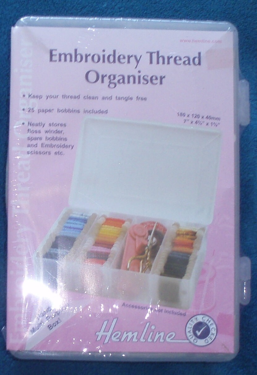 Hemline H3003.S | Plastic Small Embroidery Floss/Thread Box/Organiser