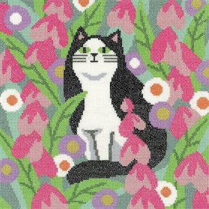 Heritage Crafts - Catz & Co - カレン・カーターによる白黒猫のクロスステッチキット