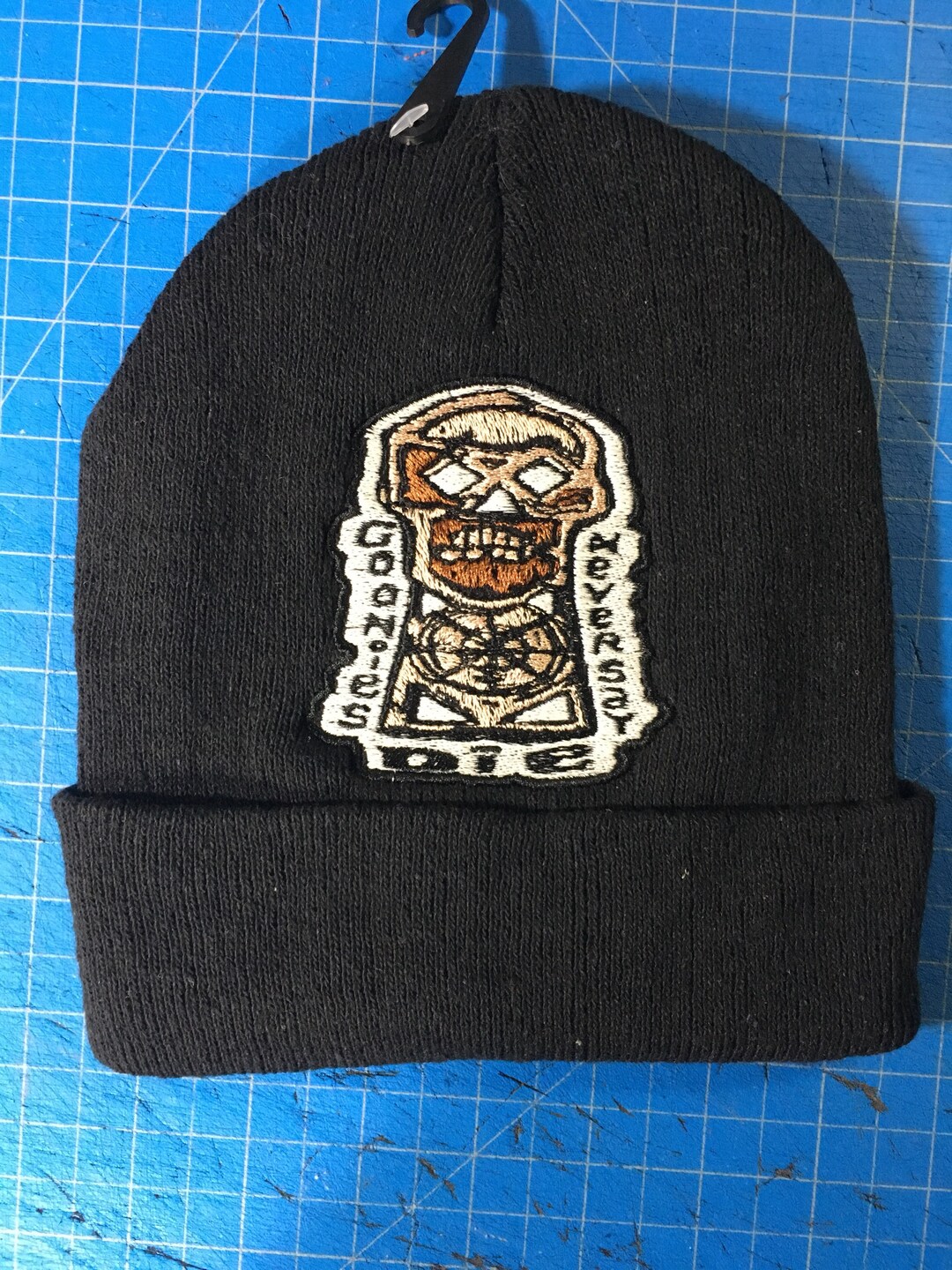 Hat The Goonies Crossbones Snow Beanie main image 1