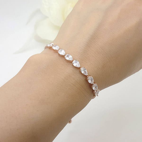 Sparkle Teardrop Cubic Zirconia Adjustable bridesmaid Bracelet Gift, Bridal Party Gift, Wedding Bracelet Jewelry