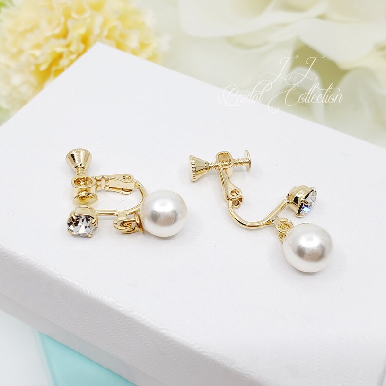 Simple 8mm Pearl GOLD Clip on Earrings,Flower girl, Wedding Bridesmaid Earrings Gift image 2