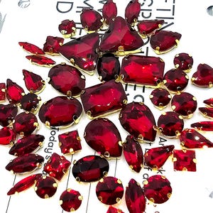 50 stuks donkerrood siam gemengd naaikristallen glas diamant gouden klauwsteentjes edelstenen prachtig