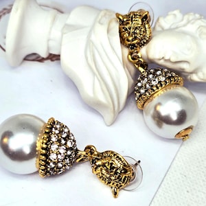 Beautiful Vintage Style Quality Cat Panther Antique Gold Colour Imitation Earrings Fashion Statement Designer Inspired