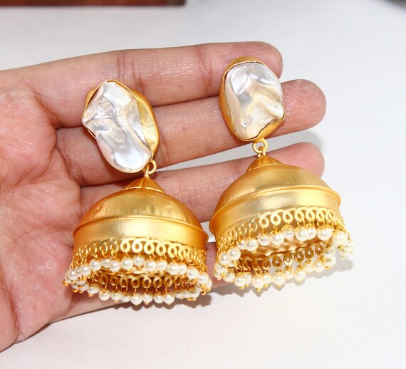 Buy White Gold Pearl Jhumka With Sahare/punjabi Jewelry/bollywood Jewelry/ gold Kundan Jhumkas/trendyjhumka Earring/indian Jewelry/pakistani Online in  India - Etsy