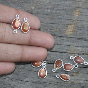 •SUNSTONE - TEARDROP• scalloped bezel silver pendant