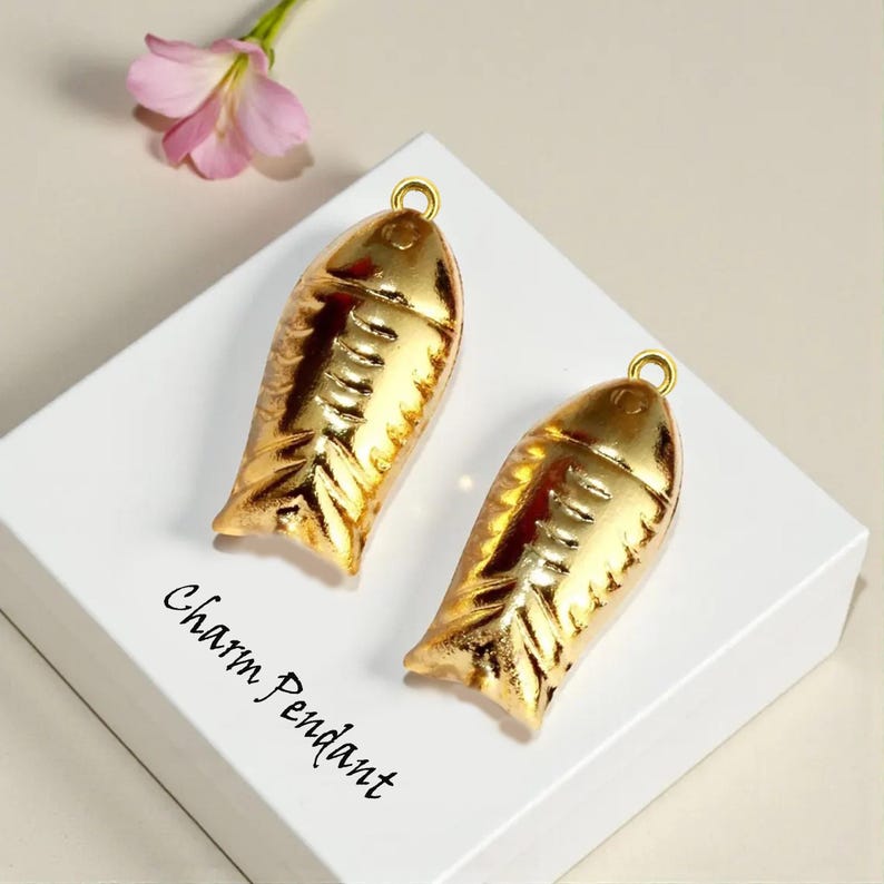 20mm Gold Plated Designer Fish Earrings Post Handmade Engraved Fish Connector Post Stud DIY Jewelry Making supplies Jewelry Findings Charm Pendant