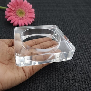 Armband i klart akryl med fyrkantigt armband | Modernt geometriskt transparent armband | Statement-smycken i harts | Modernt armband