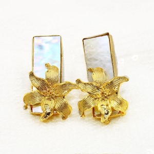 22kt Gold Plated Mother of Pearl Flower Earrings, 38x27mm Handcrafted MOP Shell Rectangle Earrings, Bridal-Wedding Earrings, Bridesmaid Gift